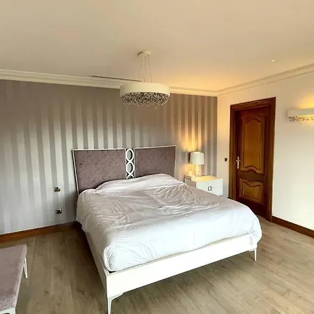 10 Bedroom Palace Huge Garden, Sea View! *